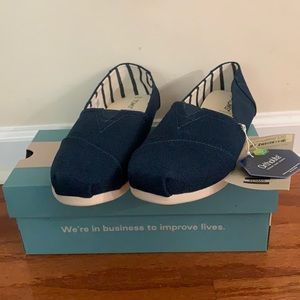 Toms Moajolica Blue Heritage Canvas